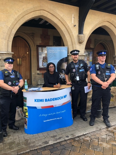 Kemi Badenoch MP meets with constituents at street stalls 